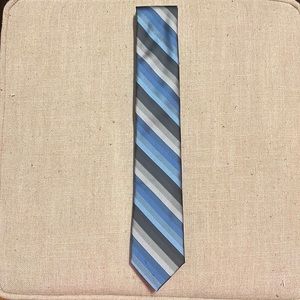 Apt. 9 Tie